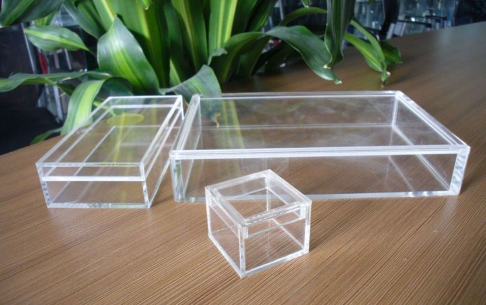 Common Uses of Custom Acrylic Boxes
